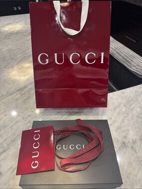 Gucci Burgundy Shopping Bag with Ribbon and Box Set